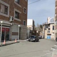 سالن تجاری 300 mبا سقف بلندm4 اجاره یا شراکت