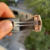 ساعت تک هویر|ساعت|شیراز, دروازه قران|دیوار
