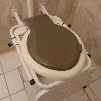 توالت فرنگی دیواری