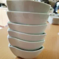 ظرف‌ و بشقاب قابل نصب به دیوار