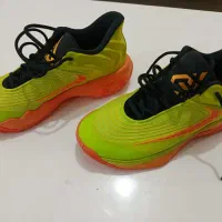 کتونی نایک اورجینال مناسب برای بسکتبال و والیبال