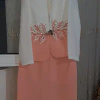 دو عدد کت و دامن زنانه در حد نو