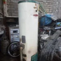 آبگرمکن ۴۰ گالن تمیز به شرط