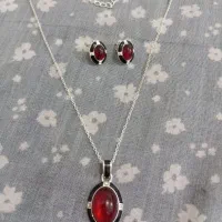 گوشواره و زنجیر