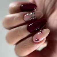 ارائه خدمات ناخن   ترمیم پلیژل۳۲۰