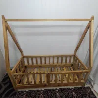 تخت چوبی کودک. مدل کلبه|تخت و صندلی بچه|سبزوار, امیر کبیر|دیوار