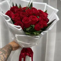 ۲۰ شاخه رز هلندی ۸۹۹ هزار تومان