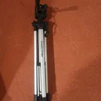 سه پایه دوربین