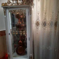 ویترین بوفه و ساعت ایستاده