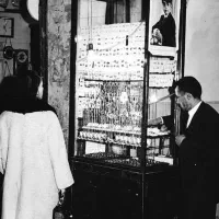 فروش مغازه طلا فروشی/فول بازسازی/فول تجهیزات