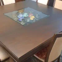 میز ناهار خوری مربع شکل