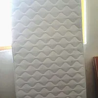 تخت و تشک یک نفره