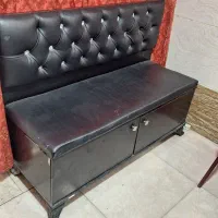 صندلی و کمد