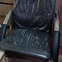 صندلی انتظار و گرد