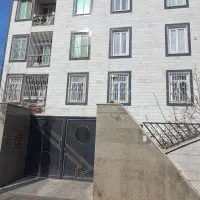 64-5-متر-دو-خواب-منطقه-سرسبز