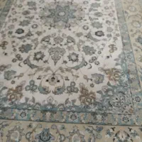 فرش و یک سری لوازم منزل دارم فروشی