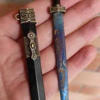 چاقوی ساخته شده از شهاب سنگ آهنی