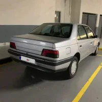 یکدستگاه خودروی 405 تو کرم