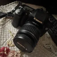 دوربین کانن 30D همرا با لنز 55-18