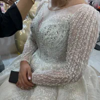 اگهی اسنخدام دو فروشنده در مزون عروس