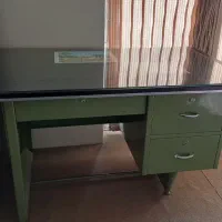 میز اداری و کاری