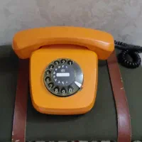 تلفن ثابت قدیمی