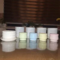 ۹ عدد گلدان با زیر گلدانی  ، کاملا سالم