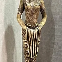 مجسمه دختر مصری