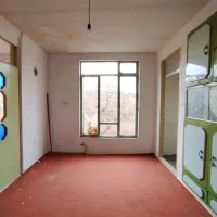 خانه حیاط دار با زیرزمین قابل سکونت - اشرفی لاله