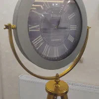 ساعت ایستاده