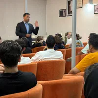 اموزش تخصصی فن بیان و گویندگی ایمان