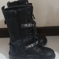کاپشن و بوت  در حد نوی نوو