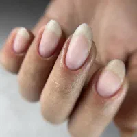 آموزش کاشت ناخن