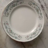 بشقاب ، لیوان ، قنداق