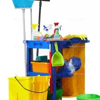 نظافت میکنم