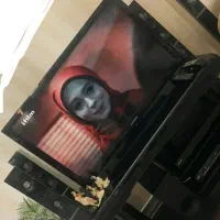 تلویزیون سامسونگ کاملا سالم+میز تی وی و اسپیکر