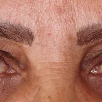 مشتری مژه|خدمات آرایشگری و زیبایی|شیراز, باغ تخت|دیوار