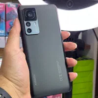 شیائومی 12t pro با حافظهٔ ۲۵۶ گیگابایت