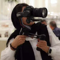 فیلمبردار با دوربین