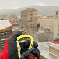 پیچ و رولپلاک و ترمیم نما با طناب کار در ارتفاع|خدمات پیشه و مهارت|ارومیه, |دیوار