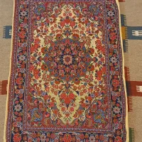 پشتی گلدانی