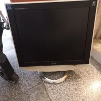 مانیتور، کیس، صندلی و میز کامپیوتر|رایانه رومیزی|تهران, فدک|دیوار