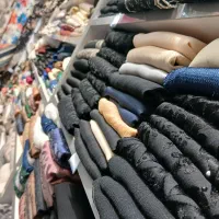 همکار خانم باتجربه شال وروسری