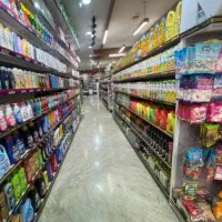 اجاره-مغازه-180-متری-به-فروشگاه-زنجیره-ای-یا-پوشاک