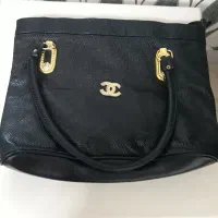 کیف زنانه کاملا نو میباشد یکصد و سی هزار تومان