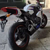 سی بی آر ۱۰۰۰ آر آر مدل ۲۰۰۸ cbr1000rr 2008|موتورسیکلت|تهران, ورزشگاه آزادی|دیوار
