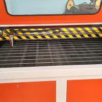 دستگاه لیزر