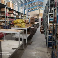 انباردارلوازم یدکی خودرو اقا همراه وسیله نقلیه