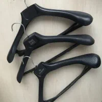 چوب آویز لباس