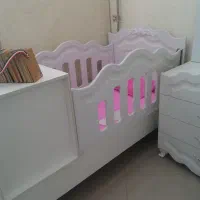 کمد و ویترین دراور تخت دومنظوره وتشک بسیار تمیز